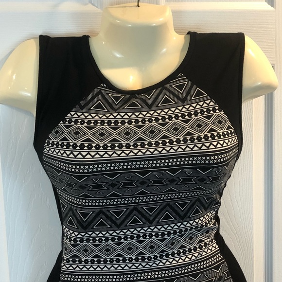 H&M Divided Black and White Dress Size Large - Picture 1 of 5